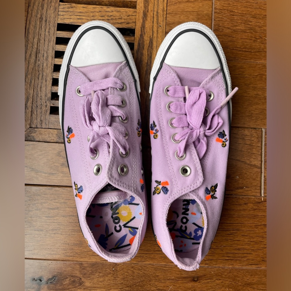 Converse CTAS “Ox” “we are stronger together” platform sneakers. Purple.Size 6.5